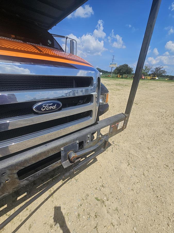 Used 2015 Ford / Altec F750 / LR756