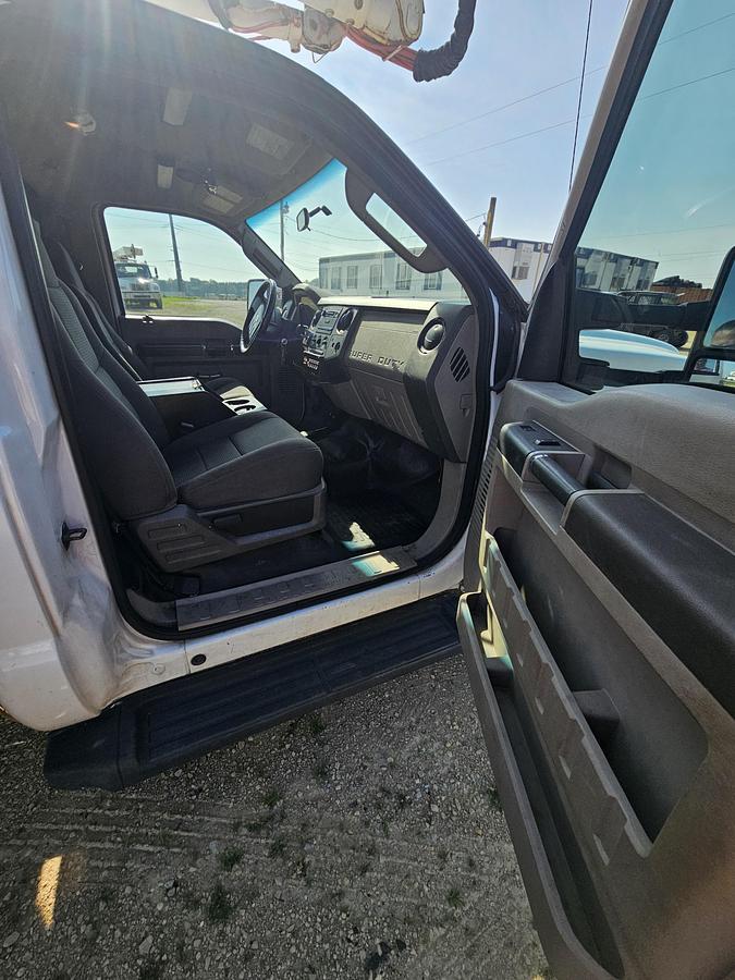 Used 2010 Ford /  Altec F550 / AT37G