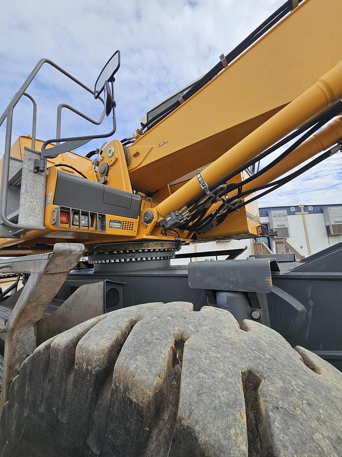 Used 2011 Liebherr A944 C HD Letronic