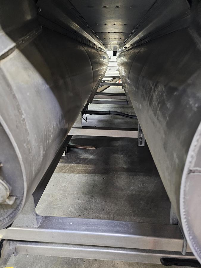 Used 2021 Avalon Excalibur winshield