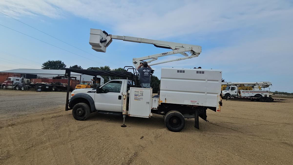 Used 2012 Ford /  Versalift F550 / SST40EIH