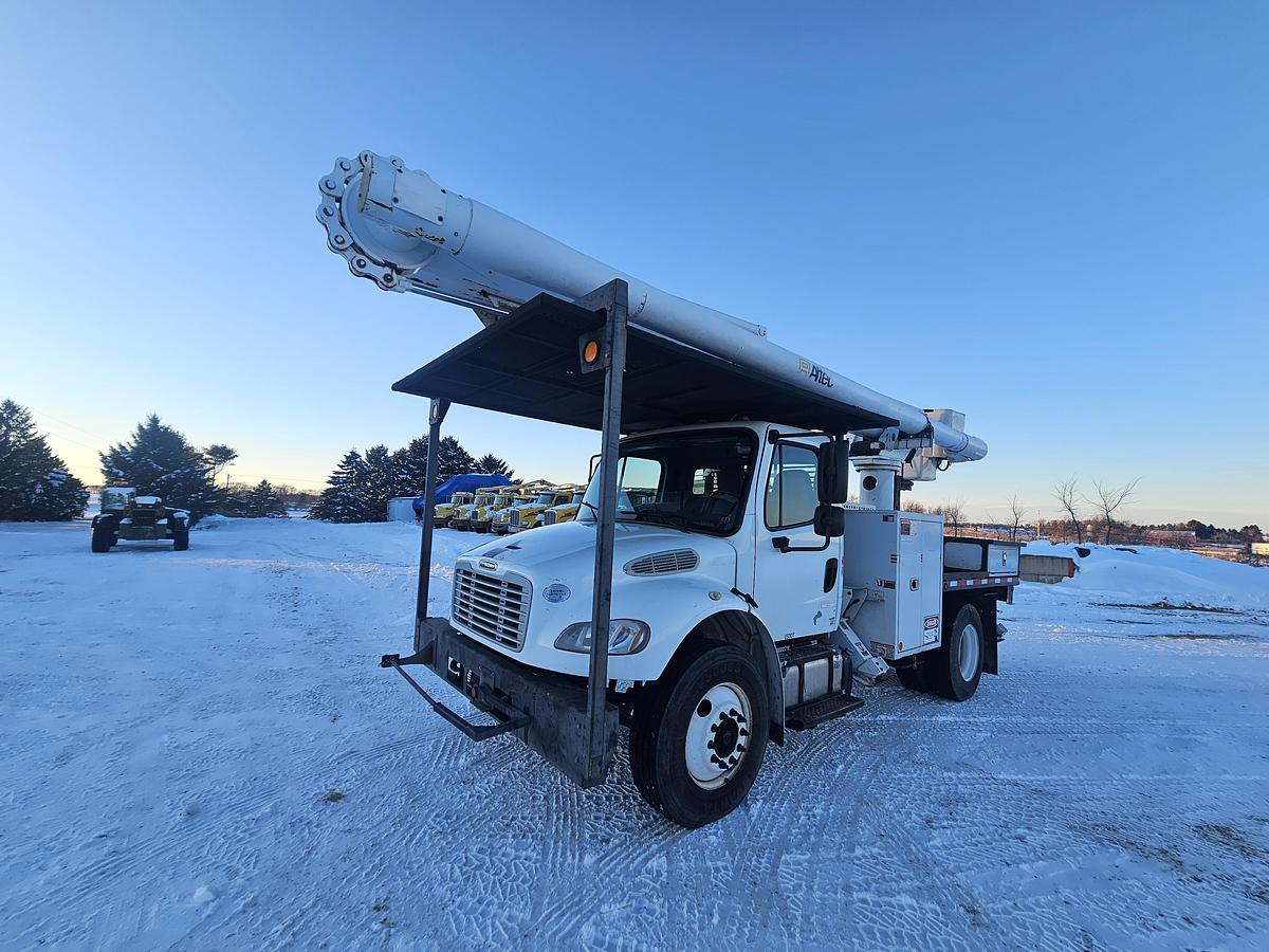 Used 2016 Freightliner / Altec M2106/ LRV58
