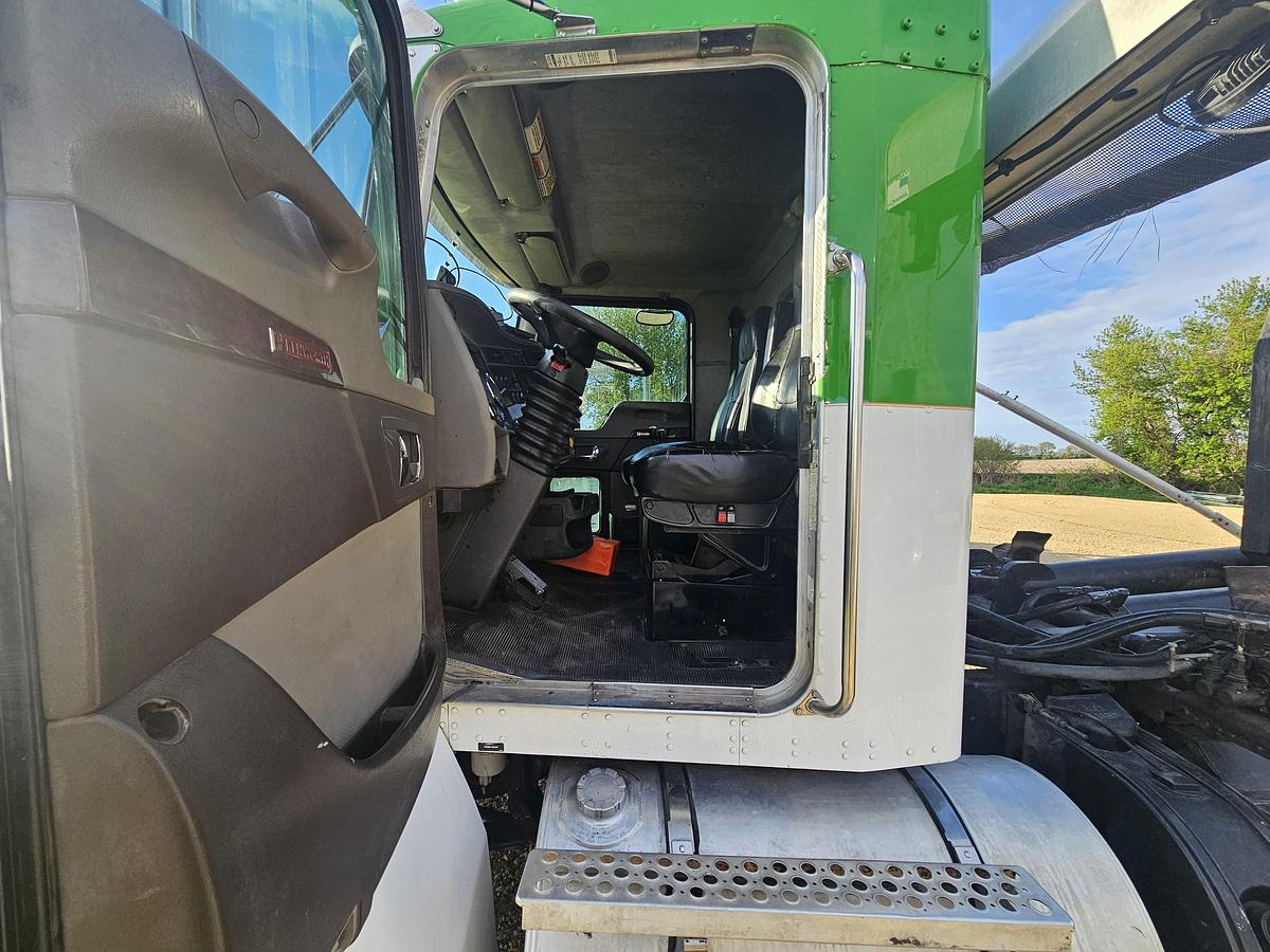 Used 2019 kenworth  T370