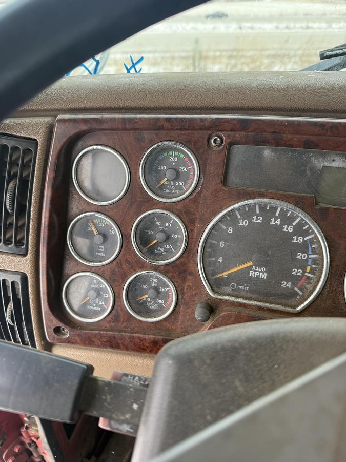 Used 2005 mack granite