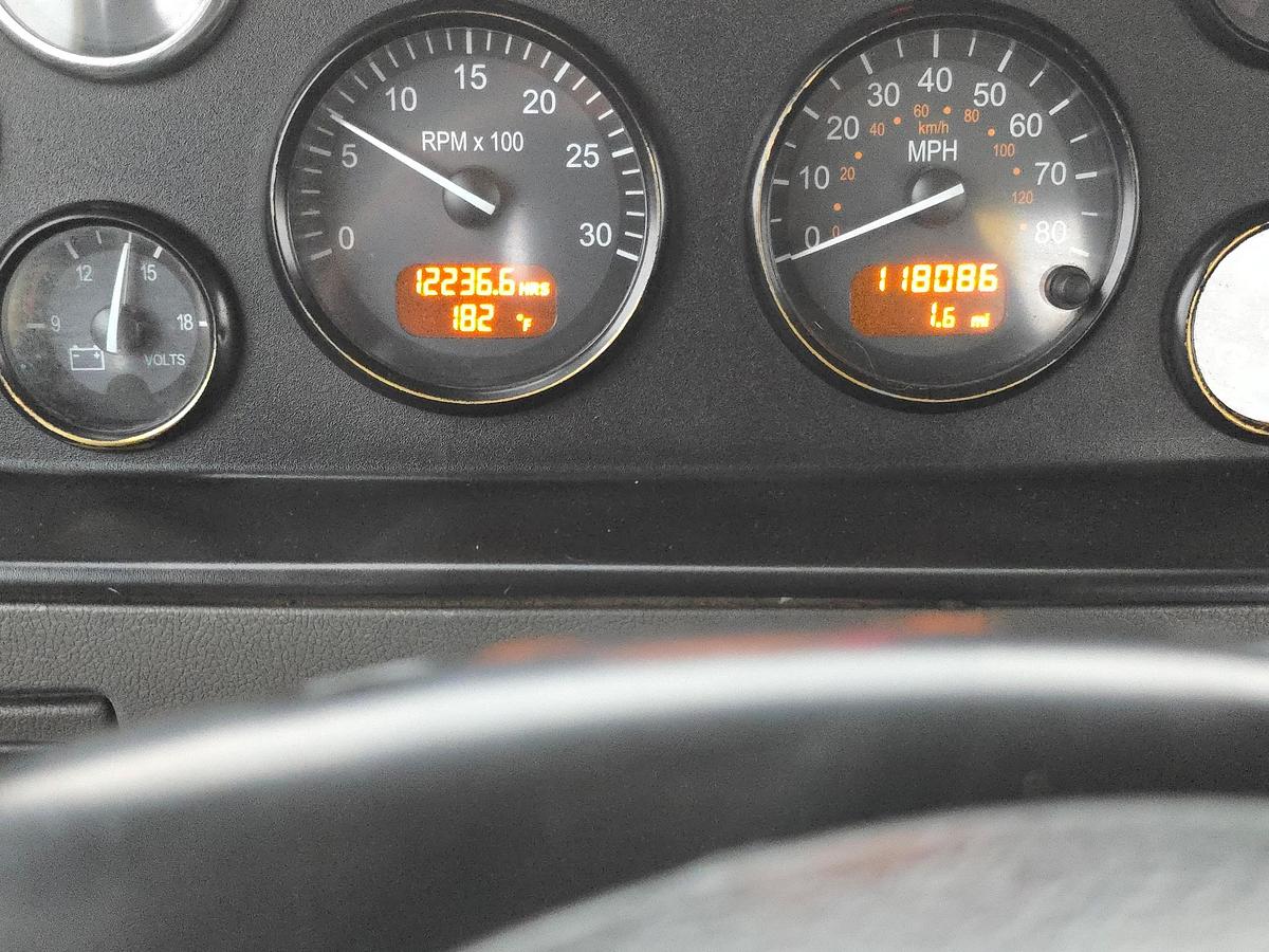 Used 2014 Peterbuilt 382