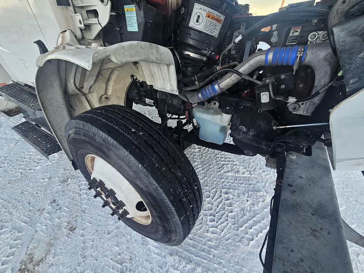 Used 2016 Freightliner / Altec M2106/ LRV58