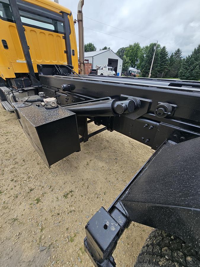 Used 2012 Freightliner 114SD