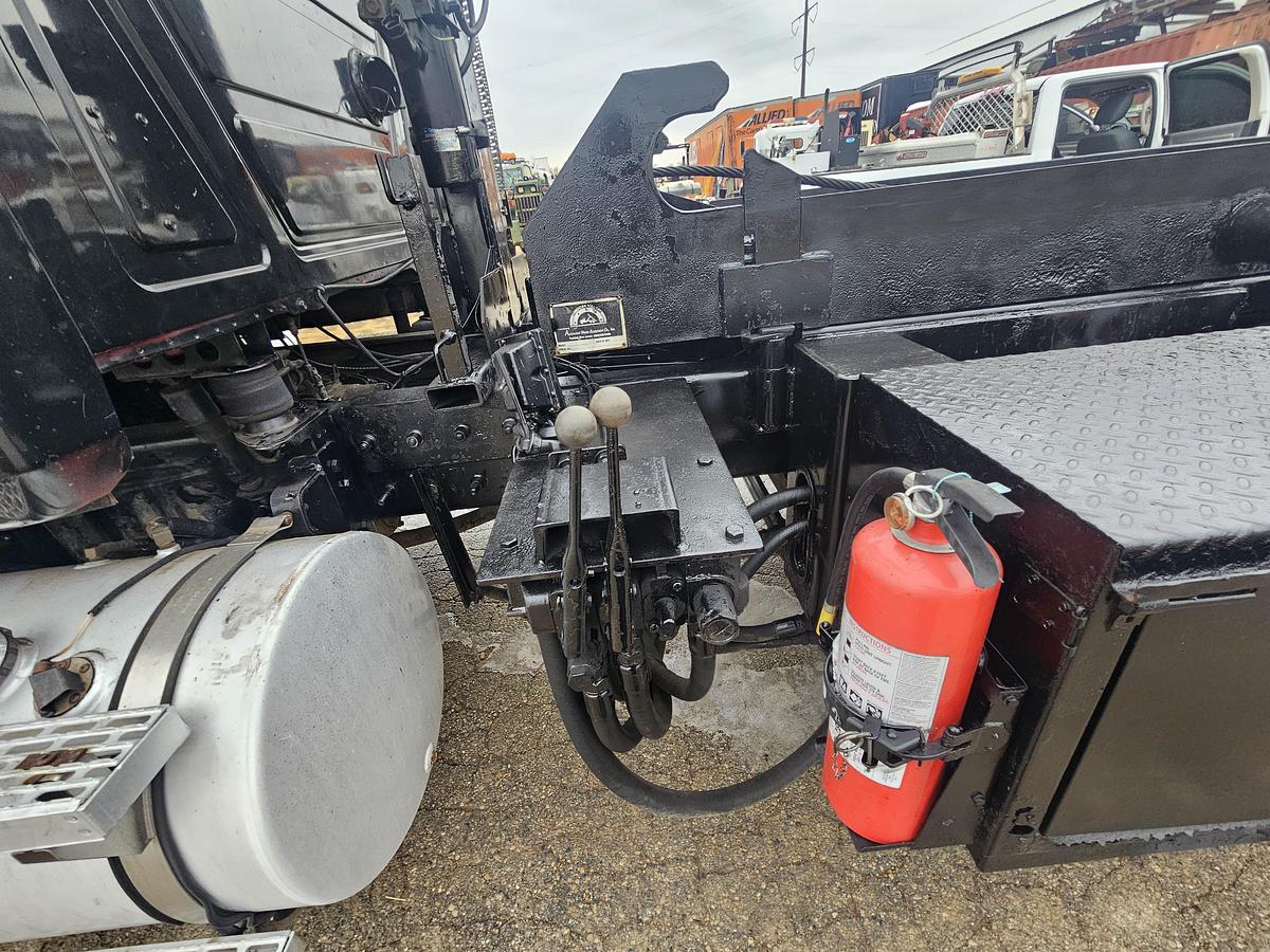 Used 2005 mack granite