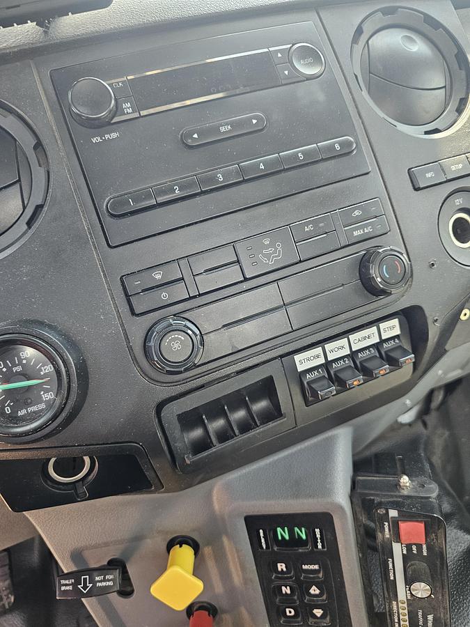 Used 2015 Ford /  Altec F750 / Digger derrick