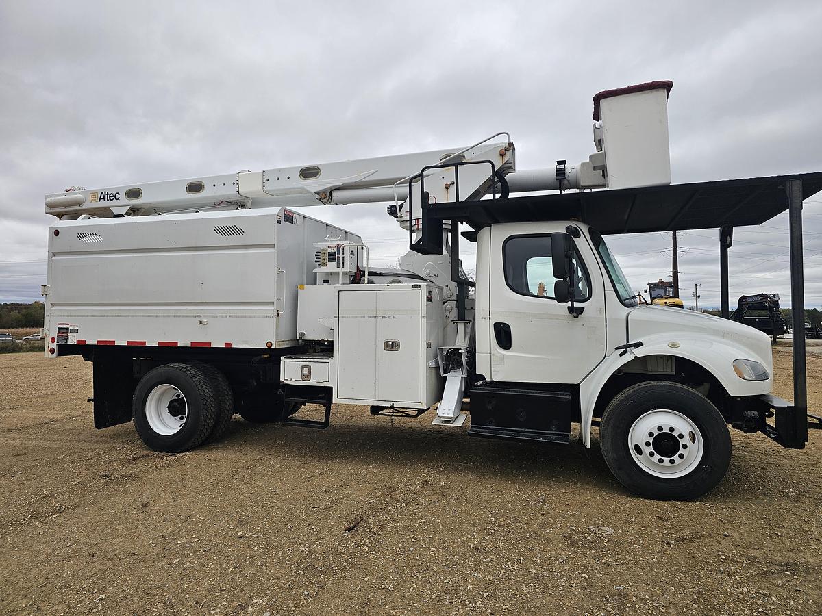 Used 2015 Freightliner / Altec M2106/ LRV60-E70