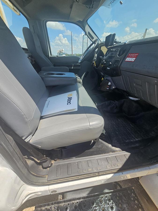 Used 2015 Ford /  Altec F750 / Digger derrick