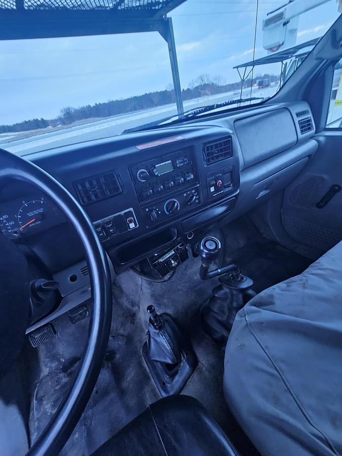 Used 2010 Ford/ Altec F750 /LRV