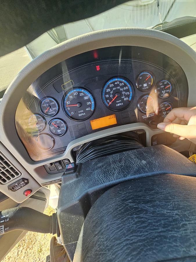 Used 2015 International / Utilicore 4300 / MD300