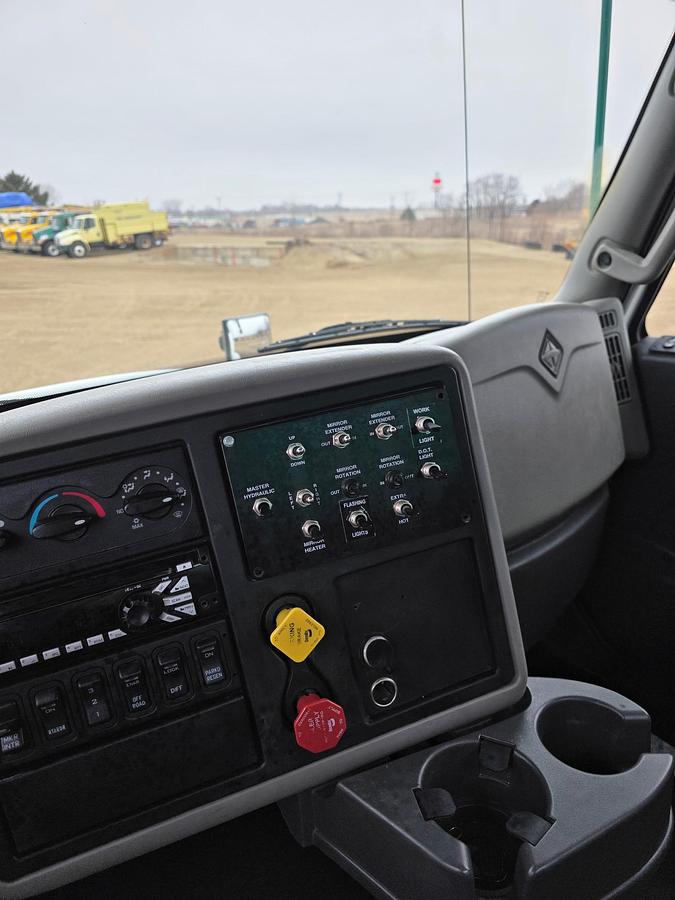 Used 2017 International transtar 8