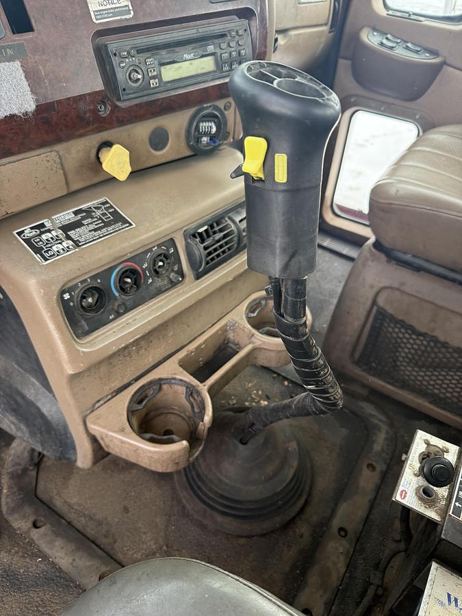 Used 2005 mack granite