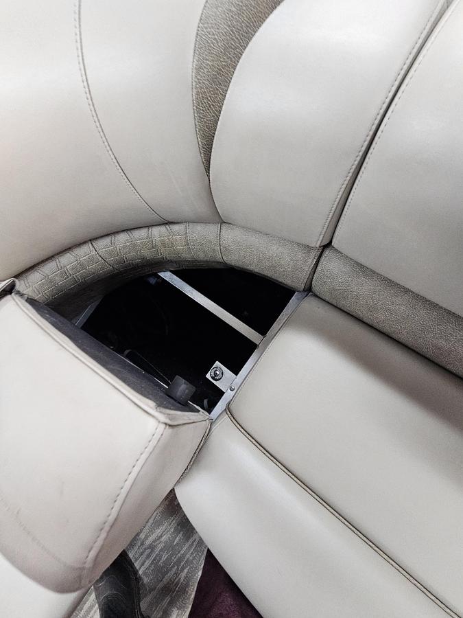 Used 2021 Avalon Excalibur winshield