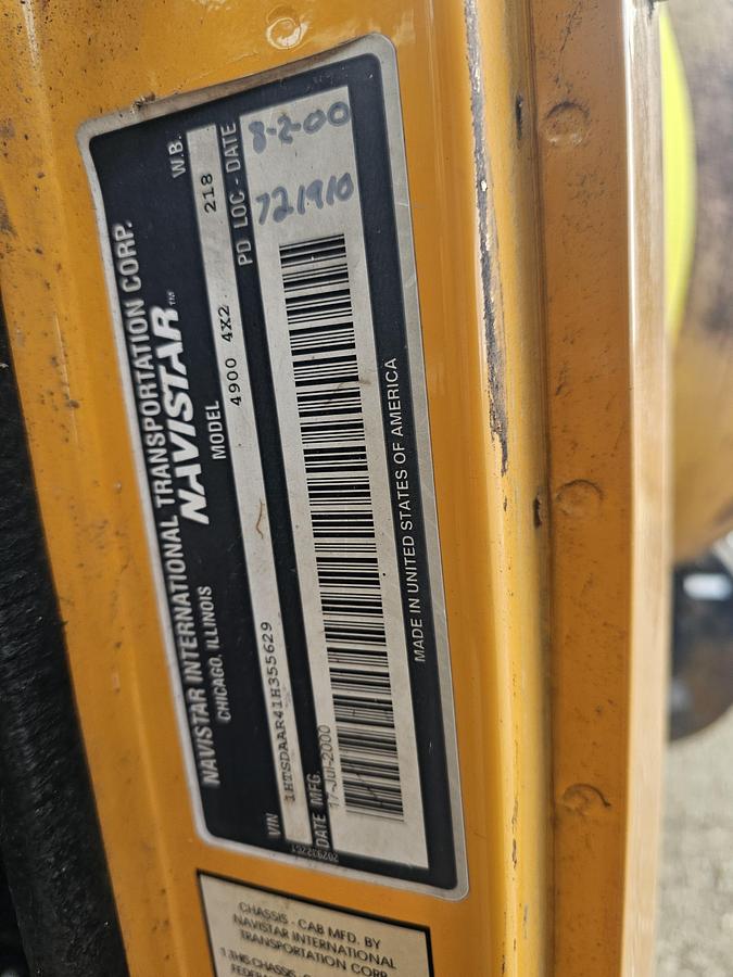 Used 2001 International 4900 Tree Spade