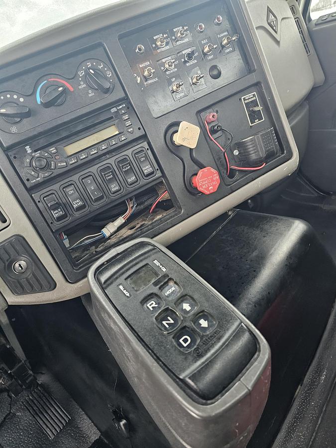 Used 2009 International 8600