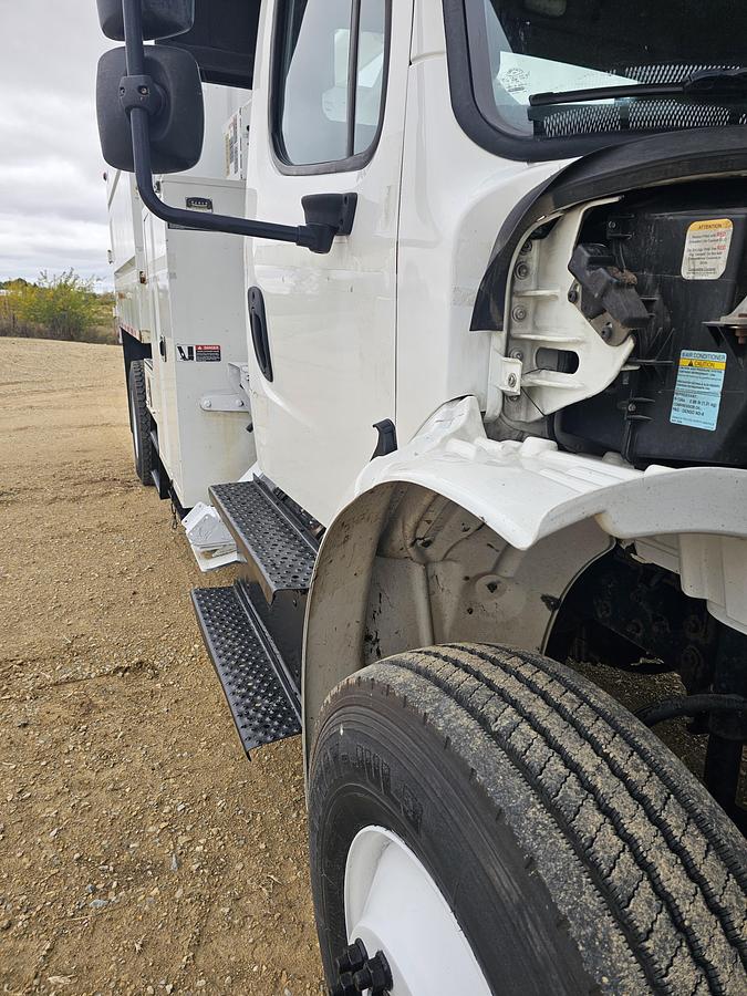 Used 2015 Freightliner / Altec M2106/ LRV60-E70