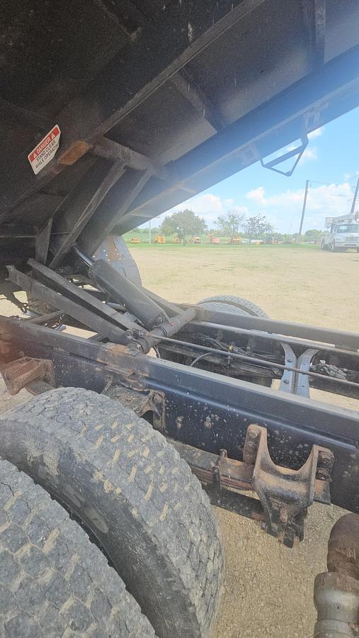 Used 2015 Ford / Altec F750 / LR756