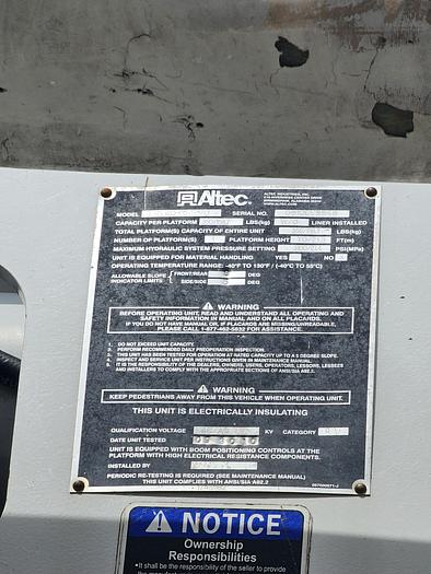 Used 2011 International / Altec 7400/ LRV60RM-E70