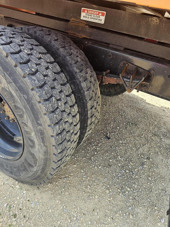 Used 2015 Ford / Altec F750 / LR756