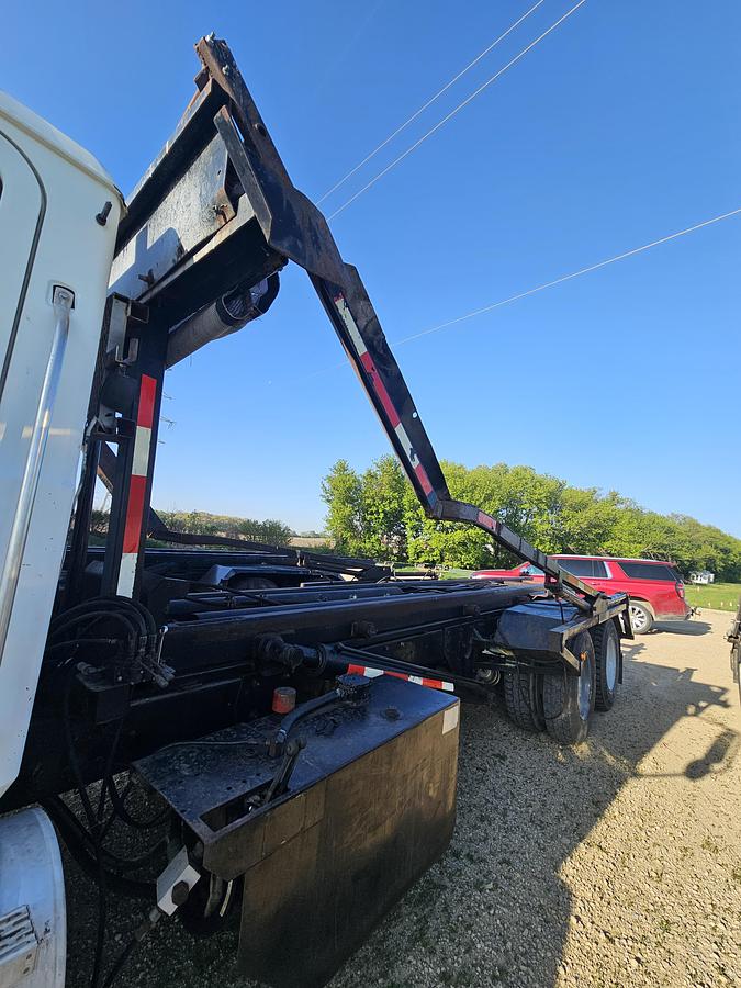 Used 2007 MACK CV