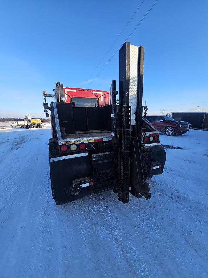 Used 2005 Kenworth T300