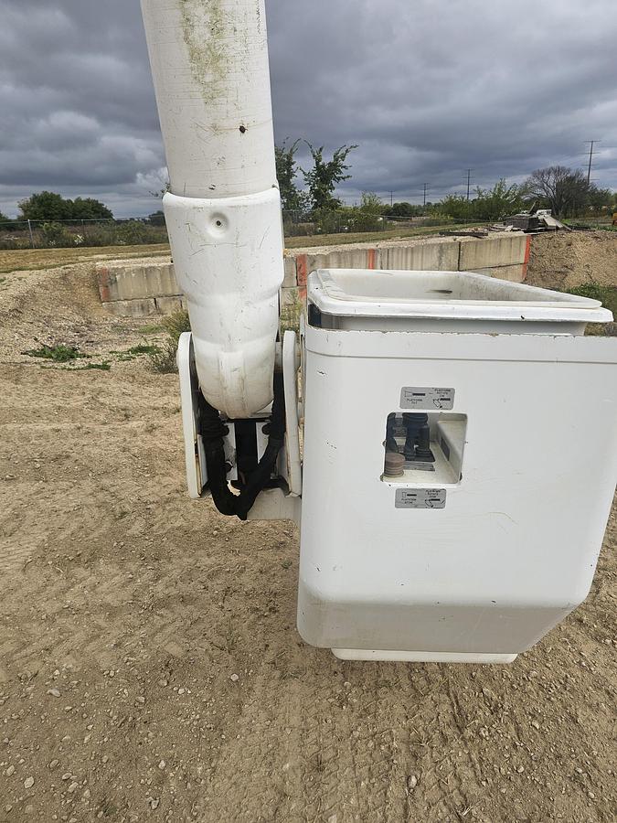 Used 2012 Ford /  Altec F750 / AA55E