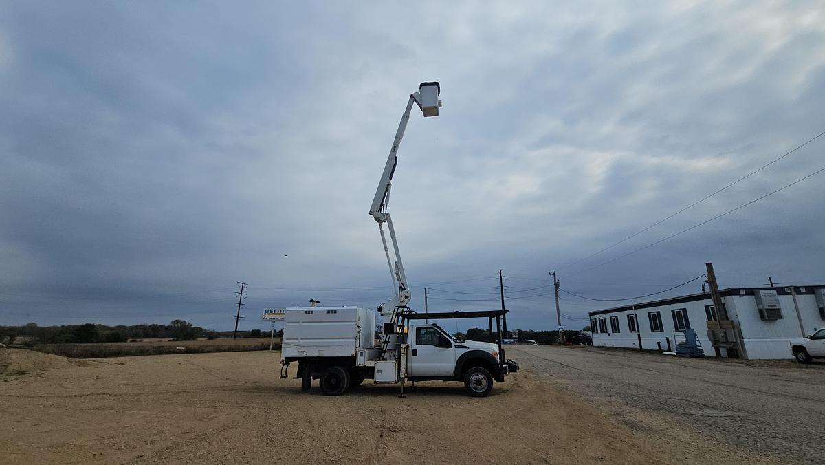Used 2012 Ford /  Versalift F550 / SST40EIH