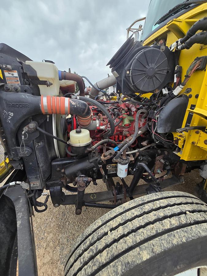 Used 2014 Peterbuilt 382