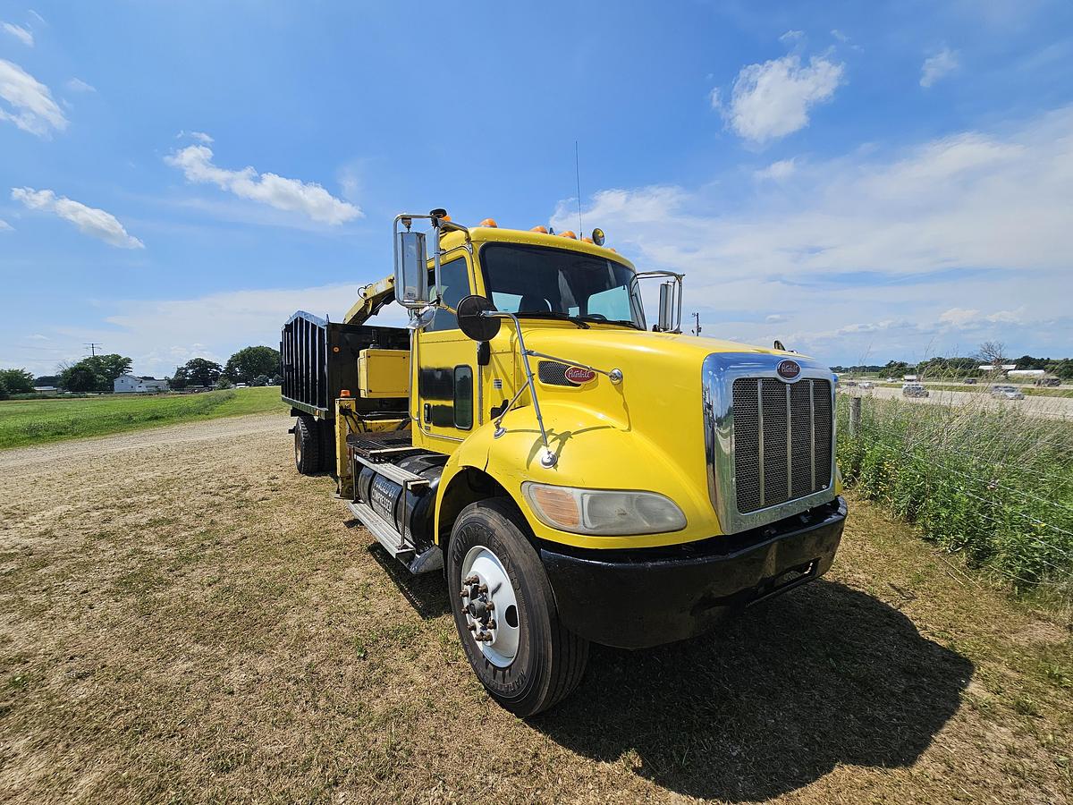 Used 2014 Peterbuilt 382
