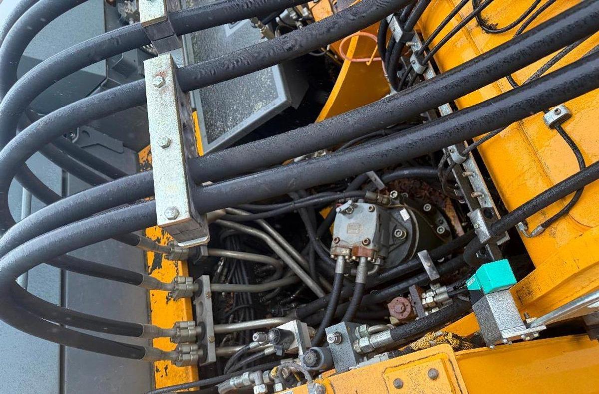 Used 2011 Liebherr A944 C HD Letronic