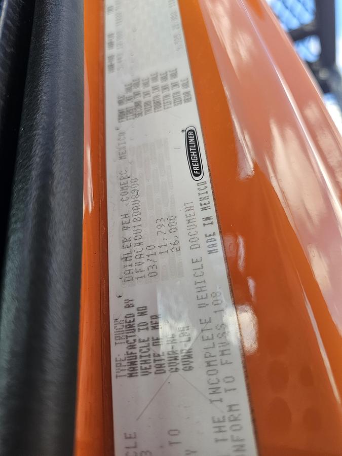 Used 2011 Freightliner / Altec M2106/ LRV56