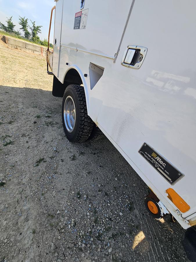 Used 2010 Ford /  Altec F550 / AT37G