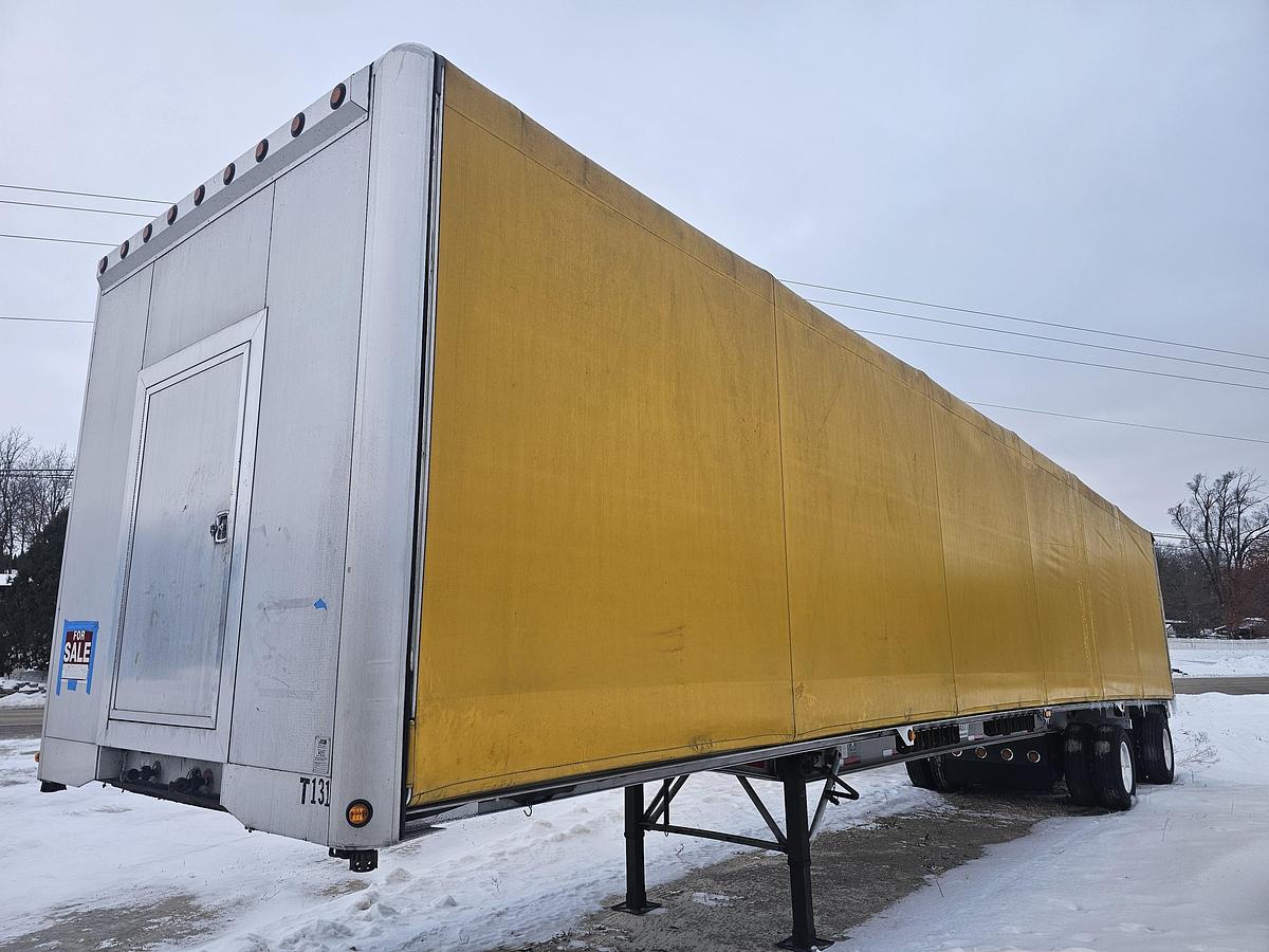Used 2022 East trailer conastoga
