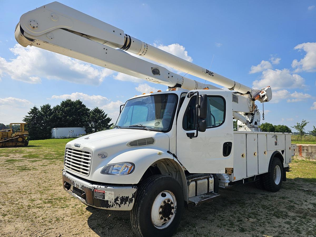 Used 2014 Freightliner / Altec M2106/ AA755