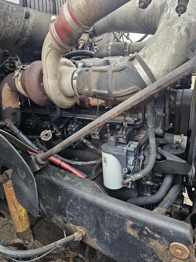 Used 2005 mack granite