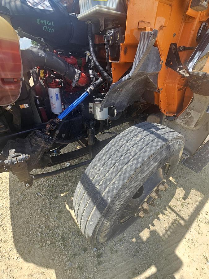 Used 2015 Ford / Altec F750 / LR756