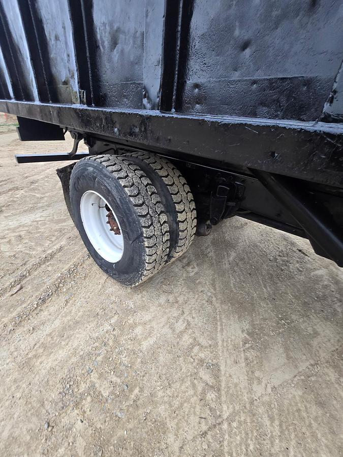 Used 2014 Peterbuilt 382