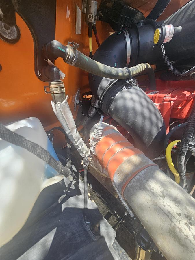 Used 2015 Ford / Altec F750 / LR756