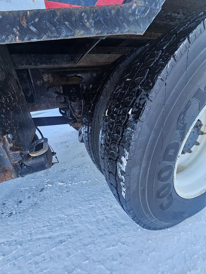 Used 2005 Kenworth T300