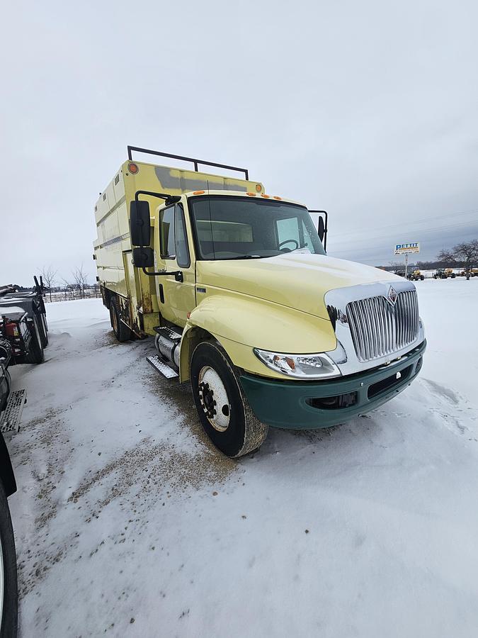 Used 2013 International 4300