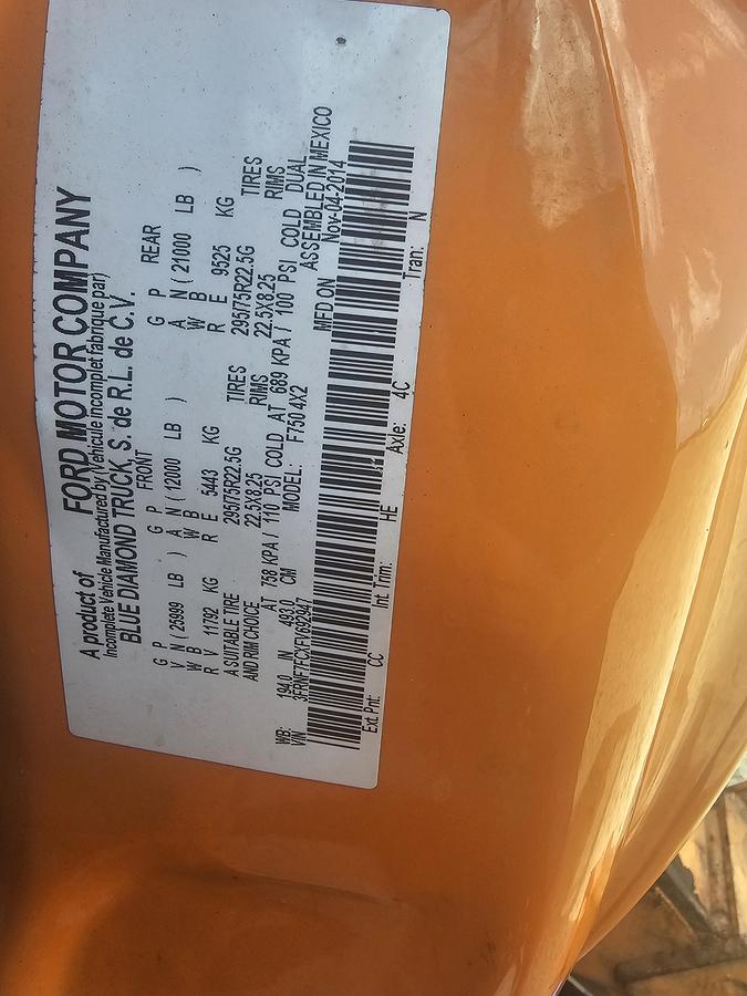 Used 2015 Ford / Altec F750 / LR756