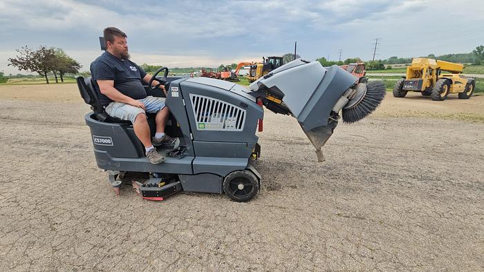 Used 2016 Advance CS7000