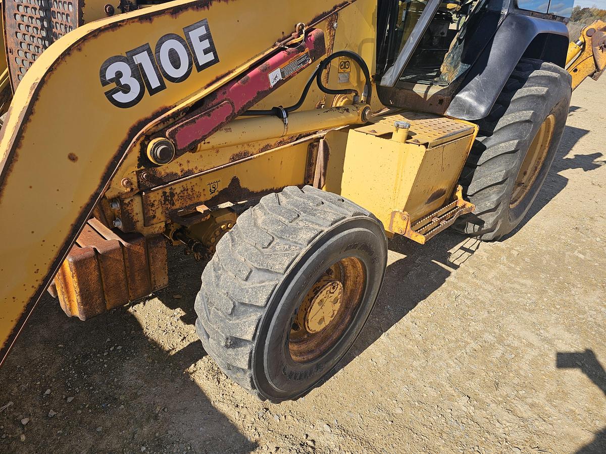 Used 2000 John Deere 310E