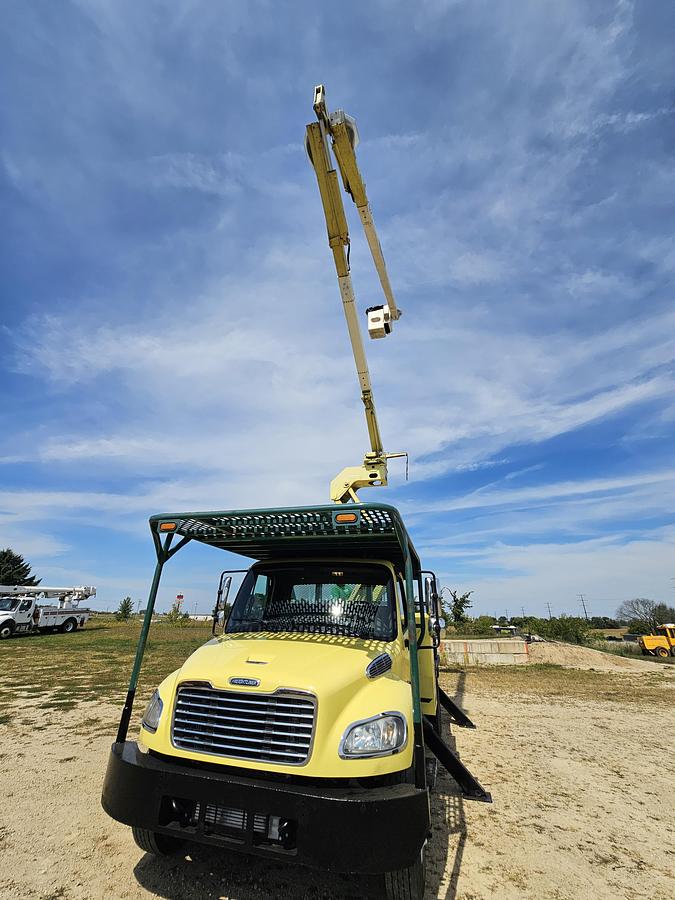 Used 2013 Freightlinter / Terex M2 106 / xt75