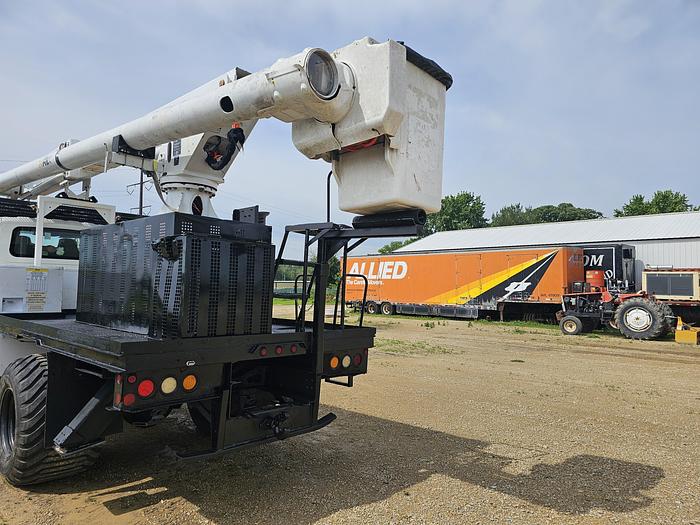 Used 2011 International / Altec 7400/ LRV60RM-E70