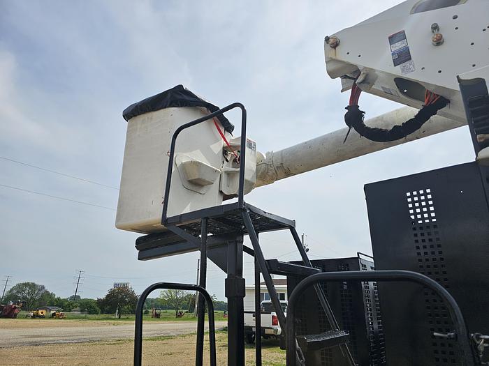 Used 2011 International / Altec 7400/ LRV60RM-E70