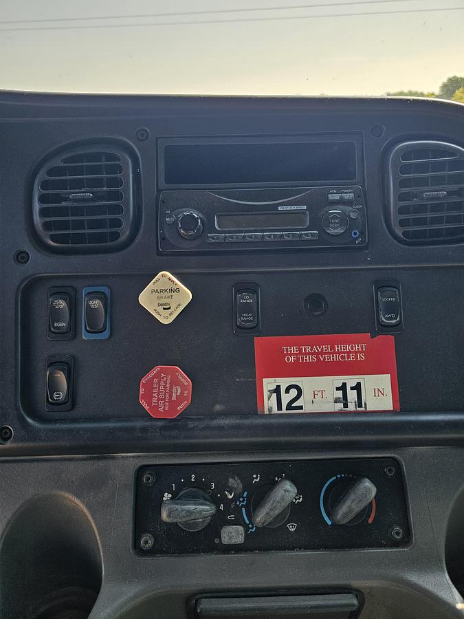 Used 2014 Freightliner / Altec M2106/ AA755